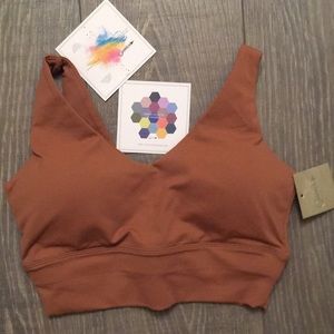 NWT Giweii Double V Sports Yoga Pilates Bra